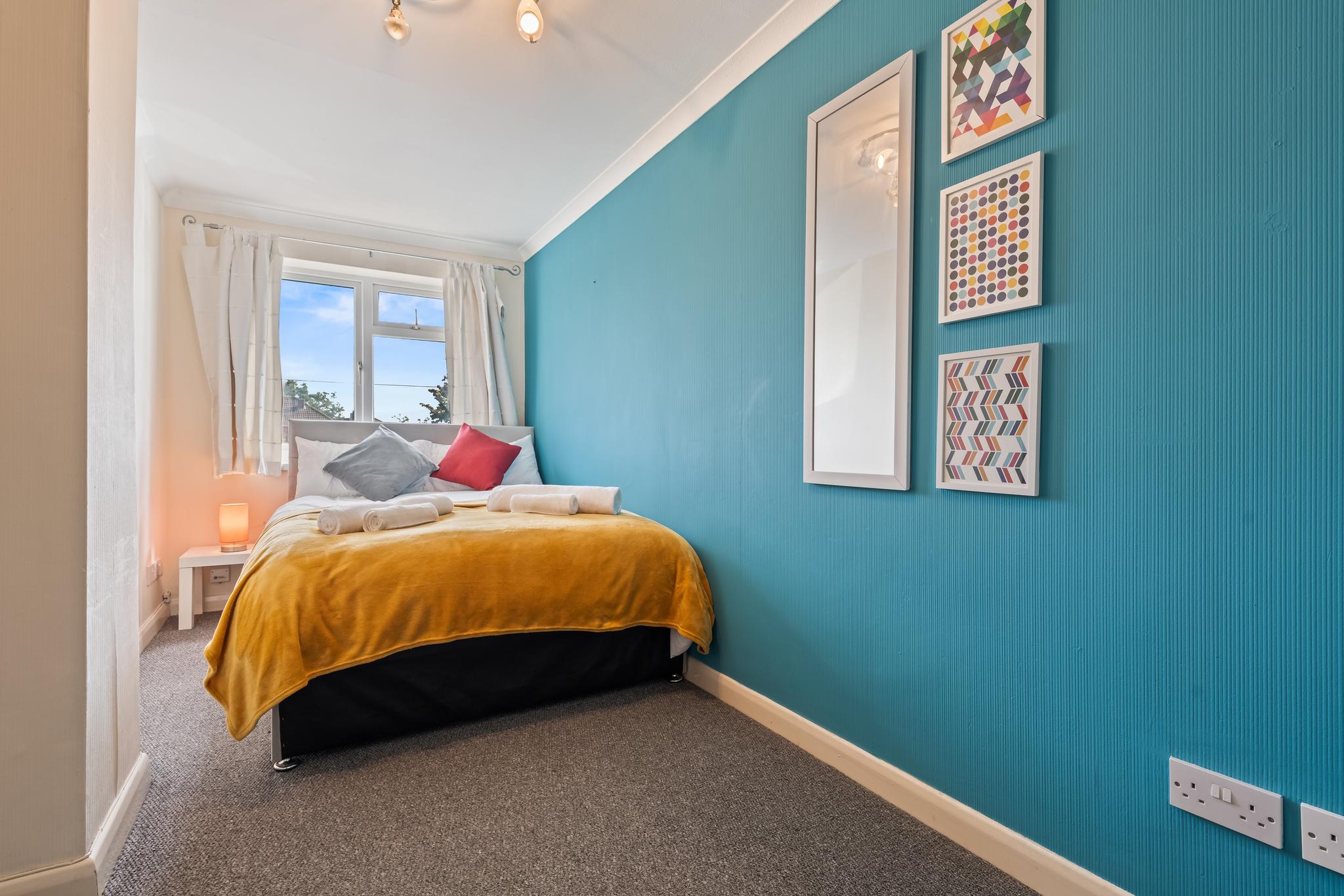 3BR 3Bath Solihull | JLR • NEC • Airport • Parking6