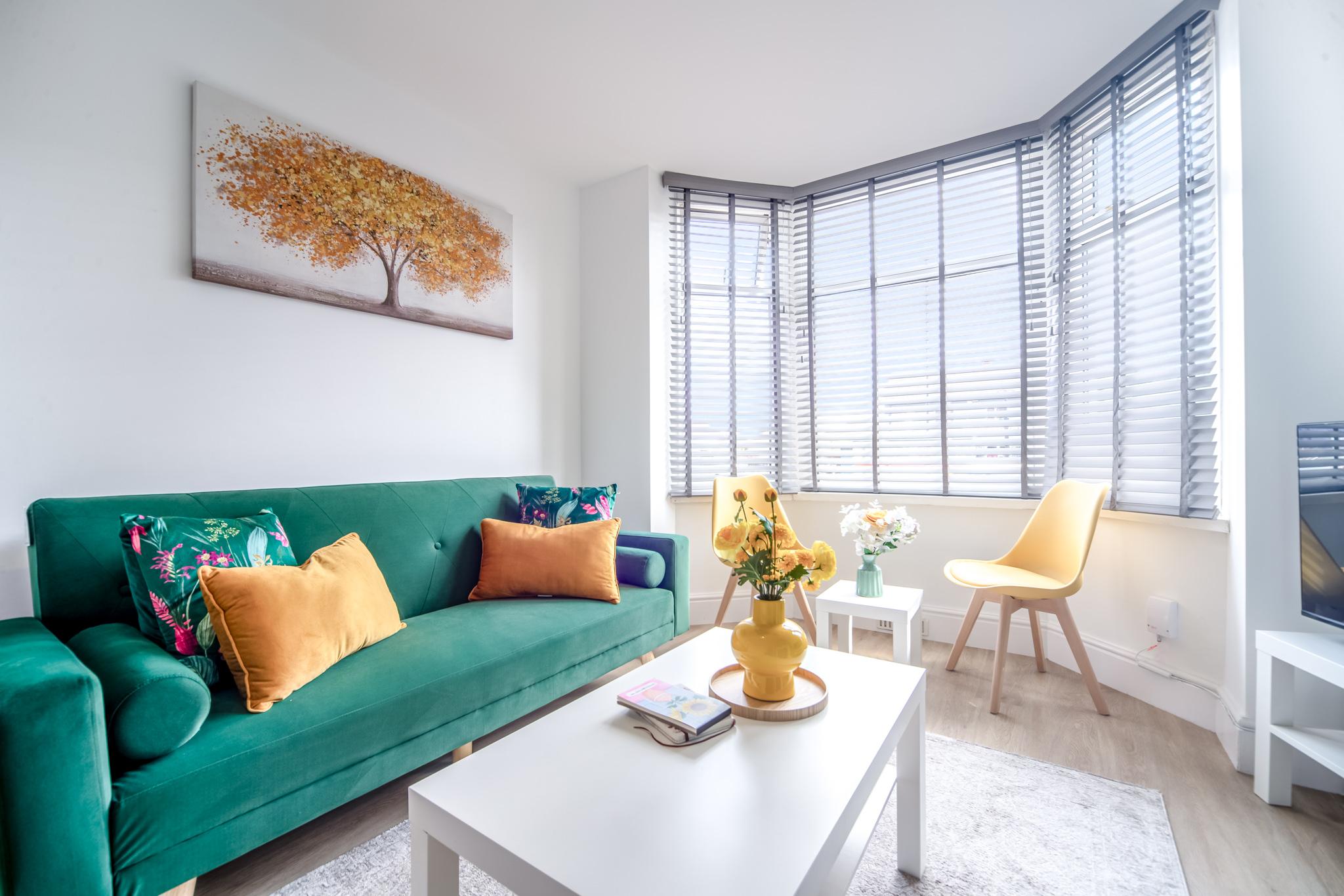New 3BR House | Parking | Near CBS Arena | UHCW3